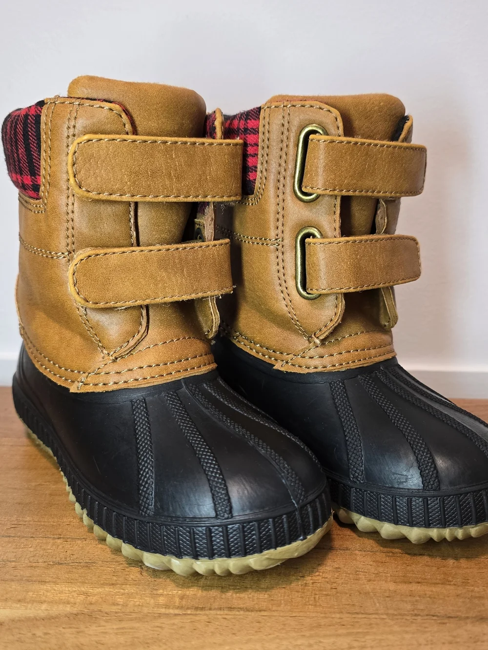 Toddler Waterproof Winter Duck Boots in Tan and Plaid. 9T/10T